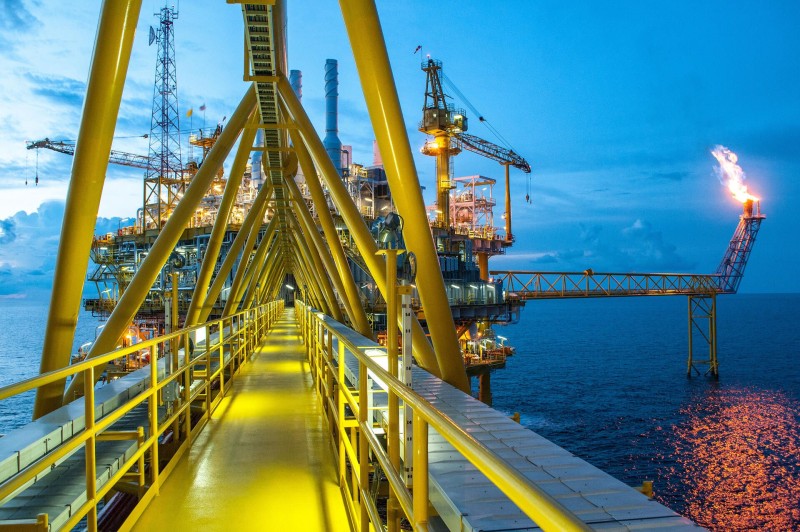 Industry, Energy and Oil and Gas: Hunting Especializado