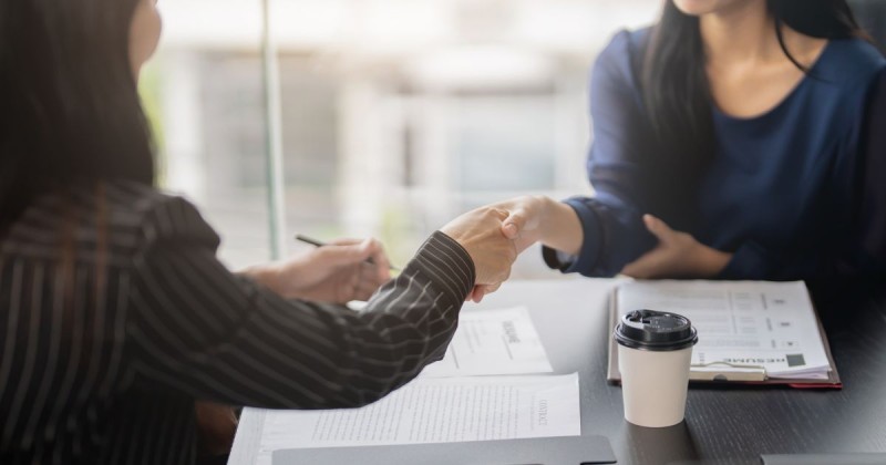 Insights de como contratar profissional de finanças?