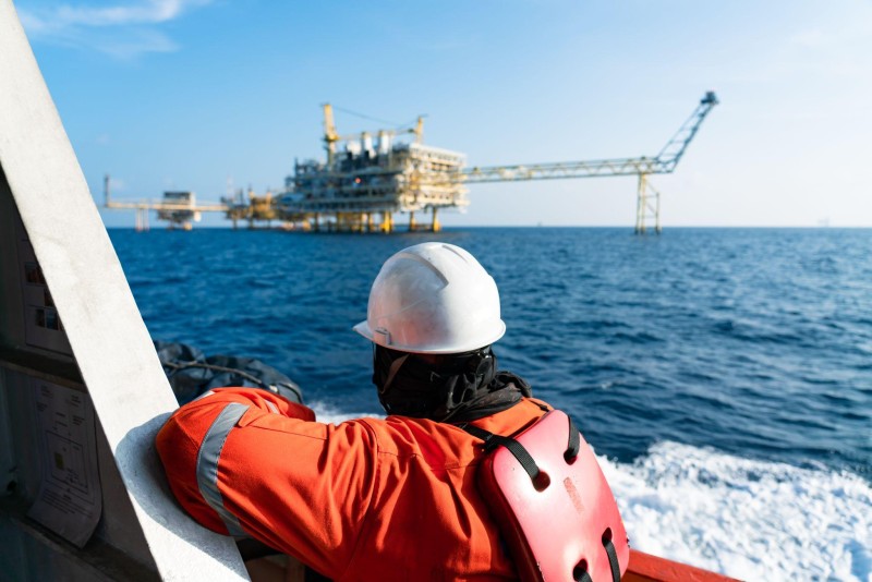 Oil, Gas, offshore & Petrochemical | Headhunting