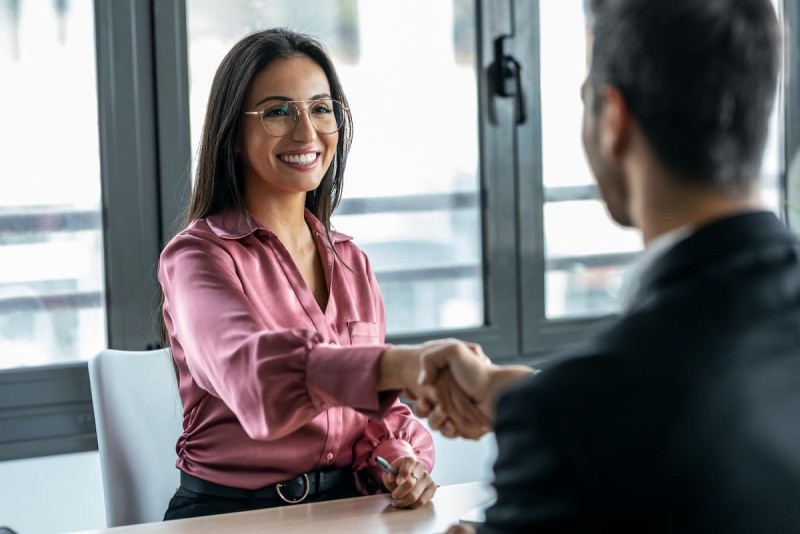 Como se destacar para empresas na sua busca de emprego