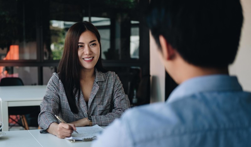 Como responder a perguntas de entrevista sobre liderança