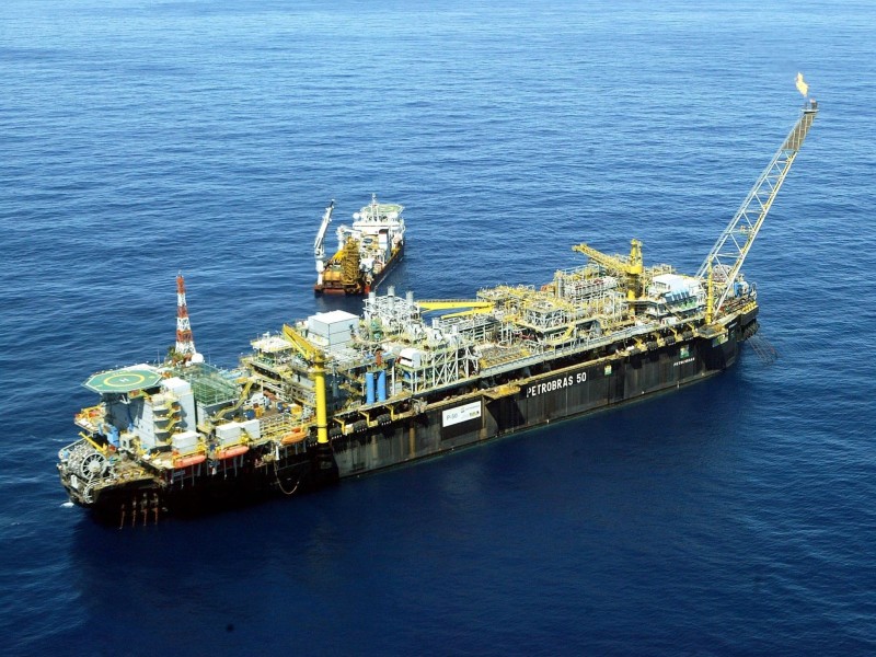 Como Posso Trabalhar na Hotelaria Offshore?