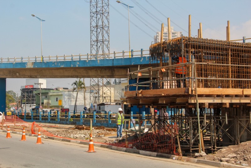 Recrutamento e Hunting para Empresa de Construção Pesada